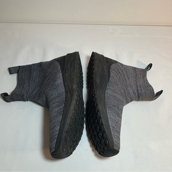 NATIVE Sz 9 Booties Nova Hydroknit Fabric Heather Grey Rubber Sole Pull On Boots - Picture 4 of 9